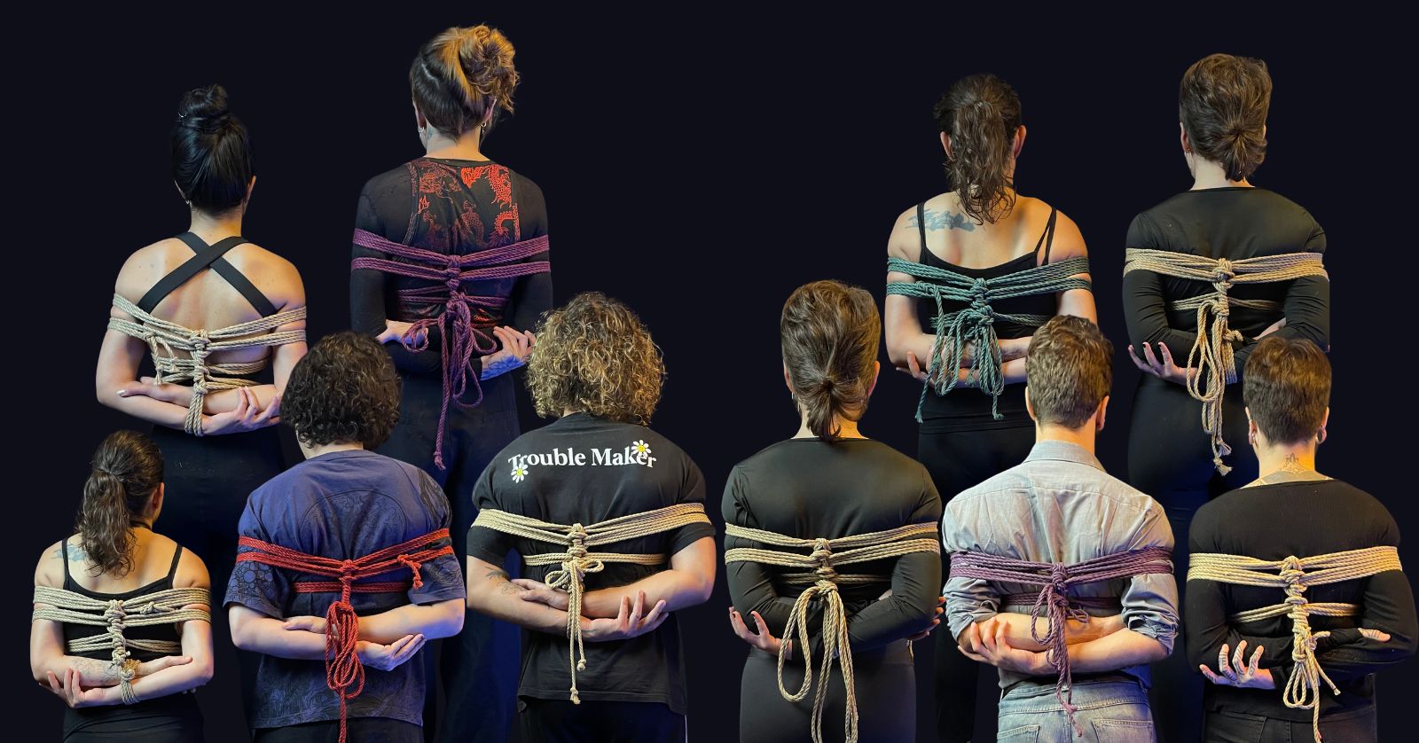 Prática de Shibari no estúdio da Escola de Shibari, em São Paulo